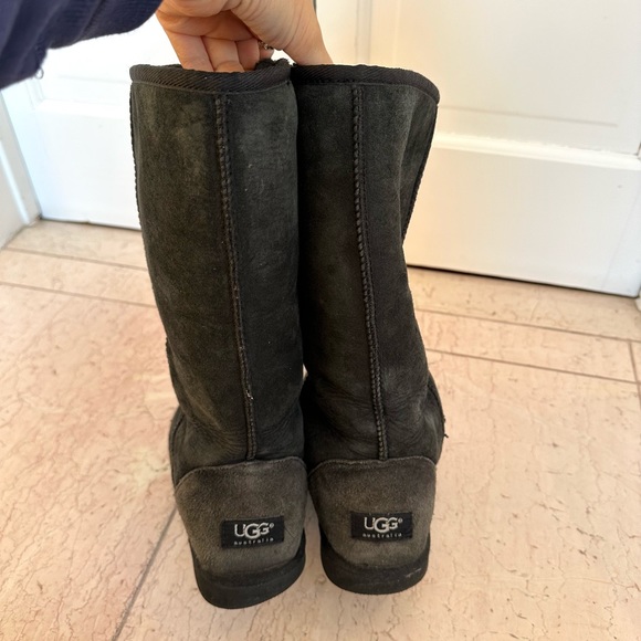 UGG Australia Black Tall Shearling Boots - Picture 7 of 16